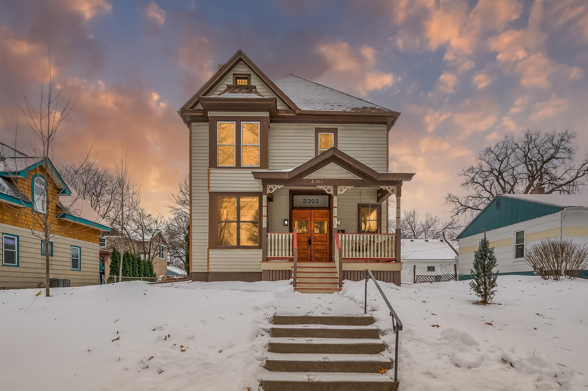 2302 Brewster Street, Saint Paul MN 55108