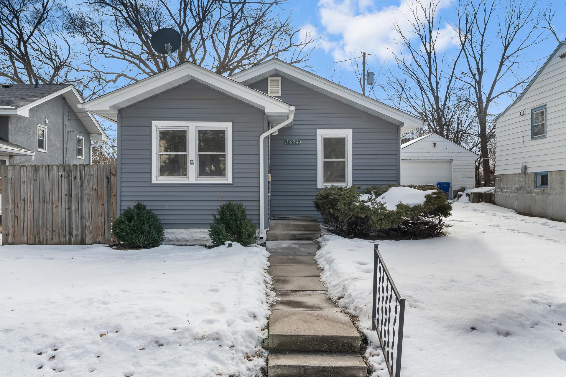 1824 Sims Avenue, Saint Paul MN 55119