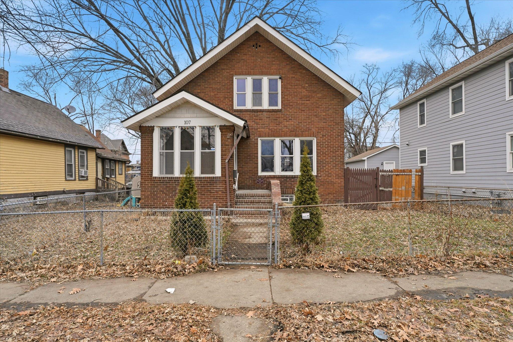 107 Winnipeg Avenue, Saint Paul MN 55117