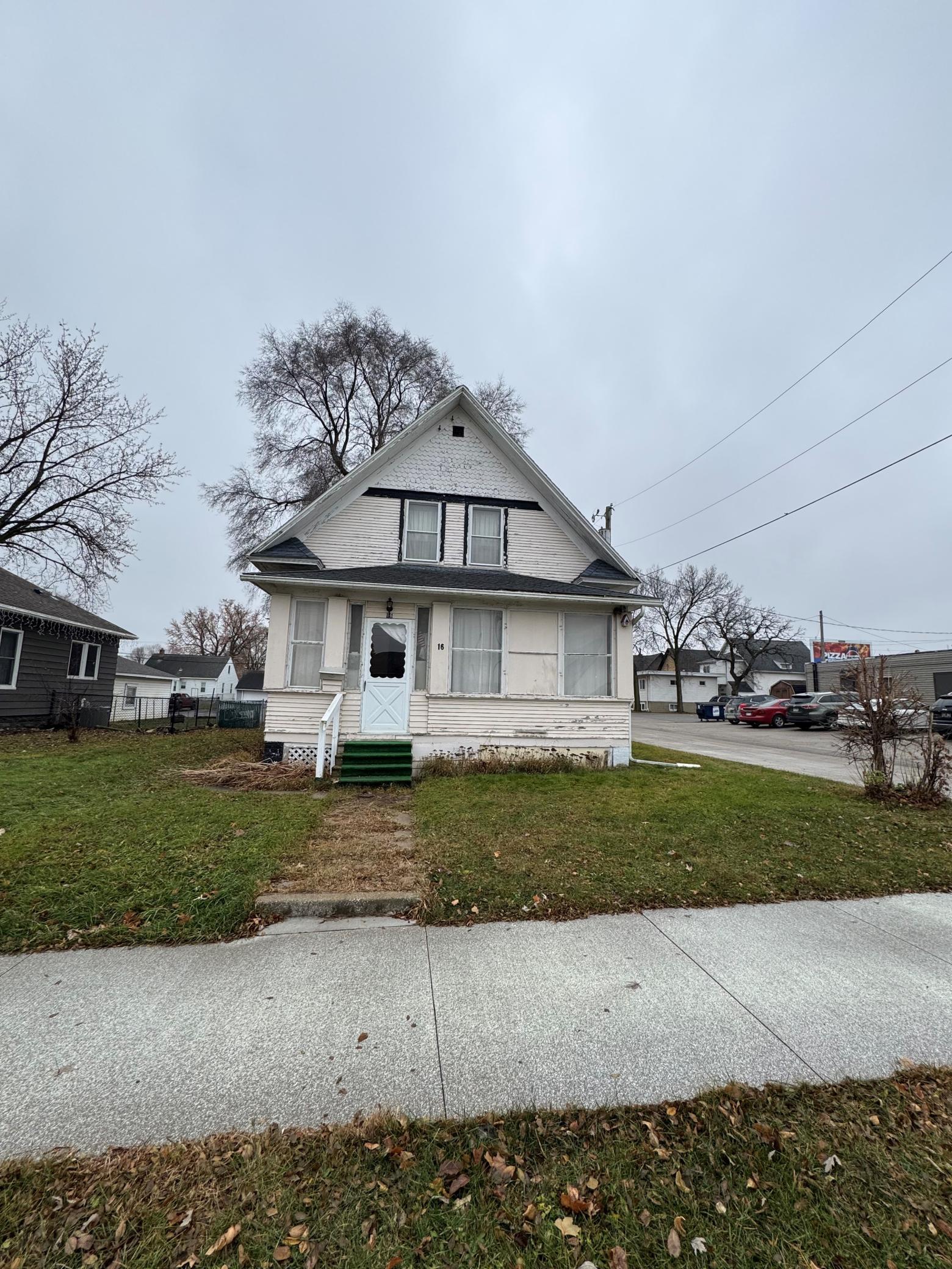 16 10th Street NE, Rochester MN 55906