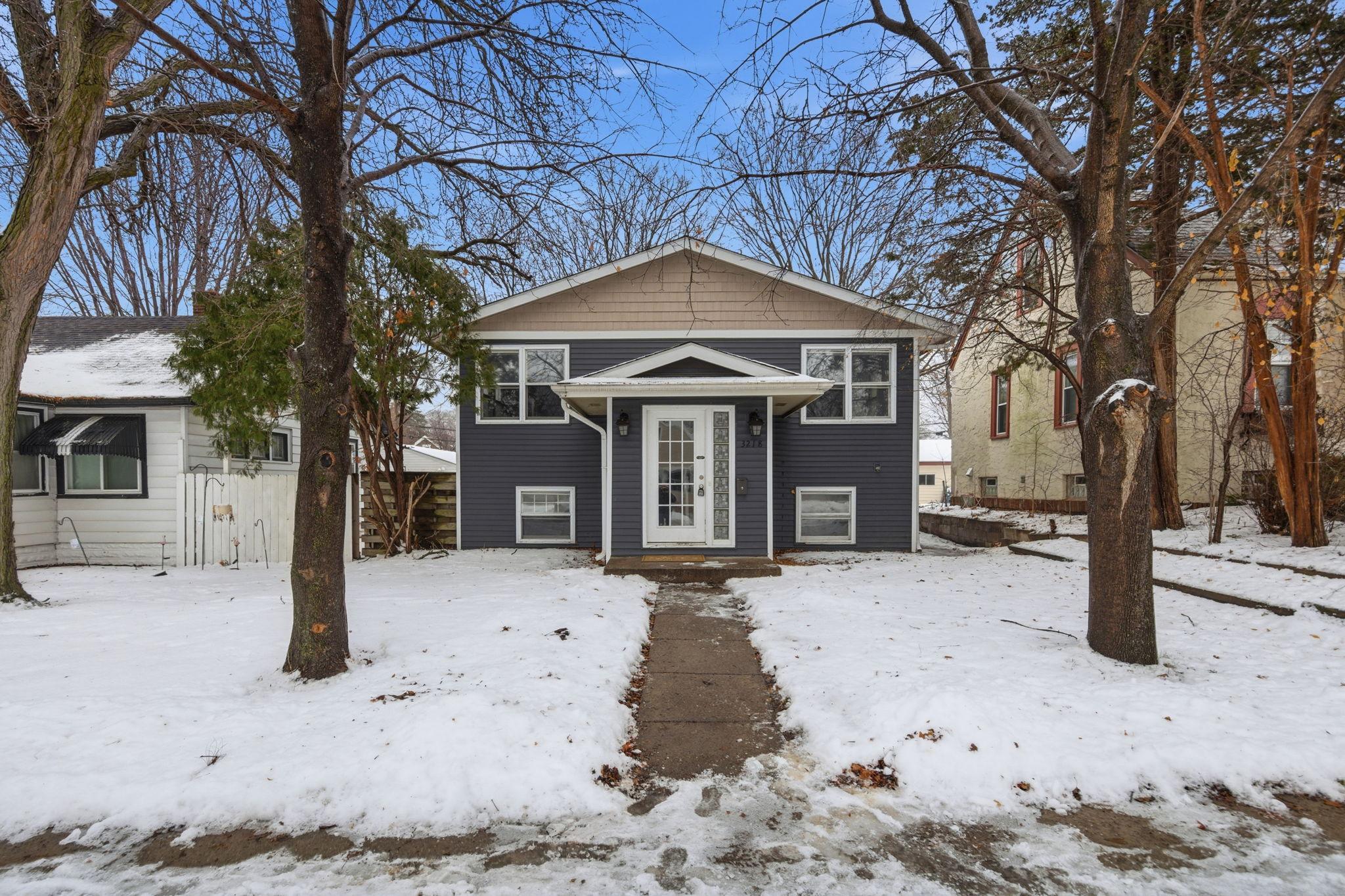 3218 Washburn Avenue N, Minneapolis MN 55412