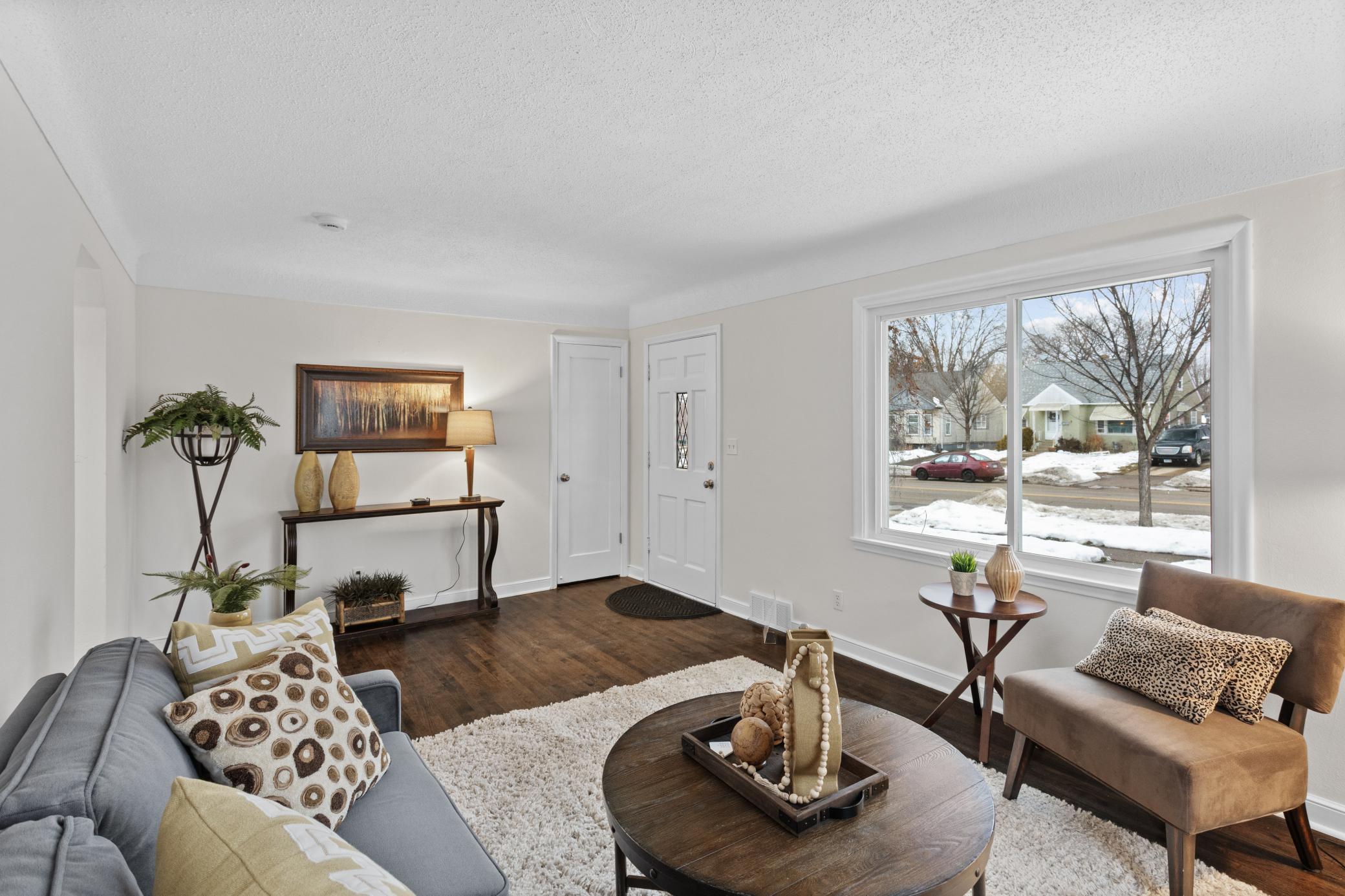 2138 3rd Street E, Saint Paul MN 55119