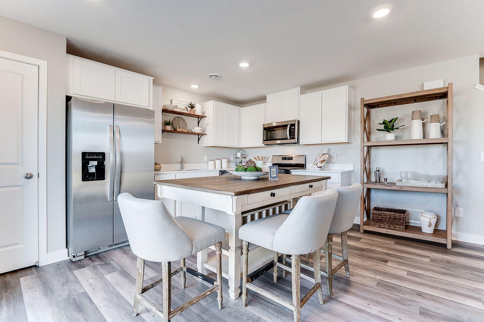 2131 Highview Ridge Court, Shakopee MN 55379