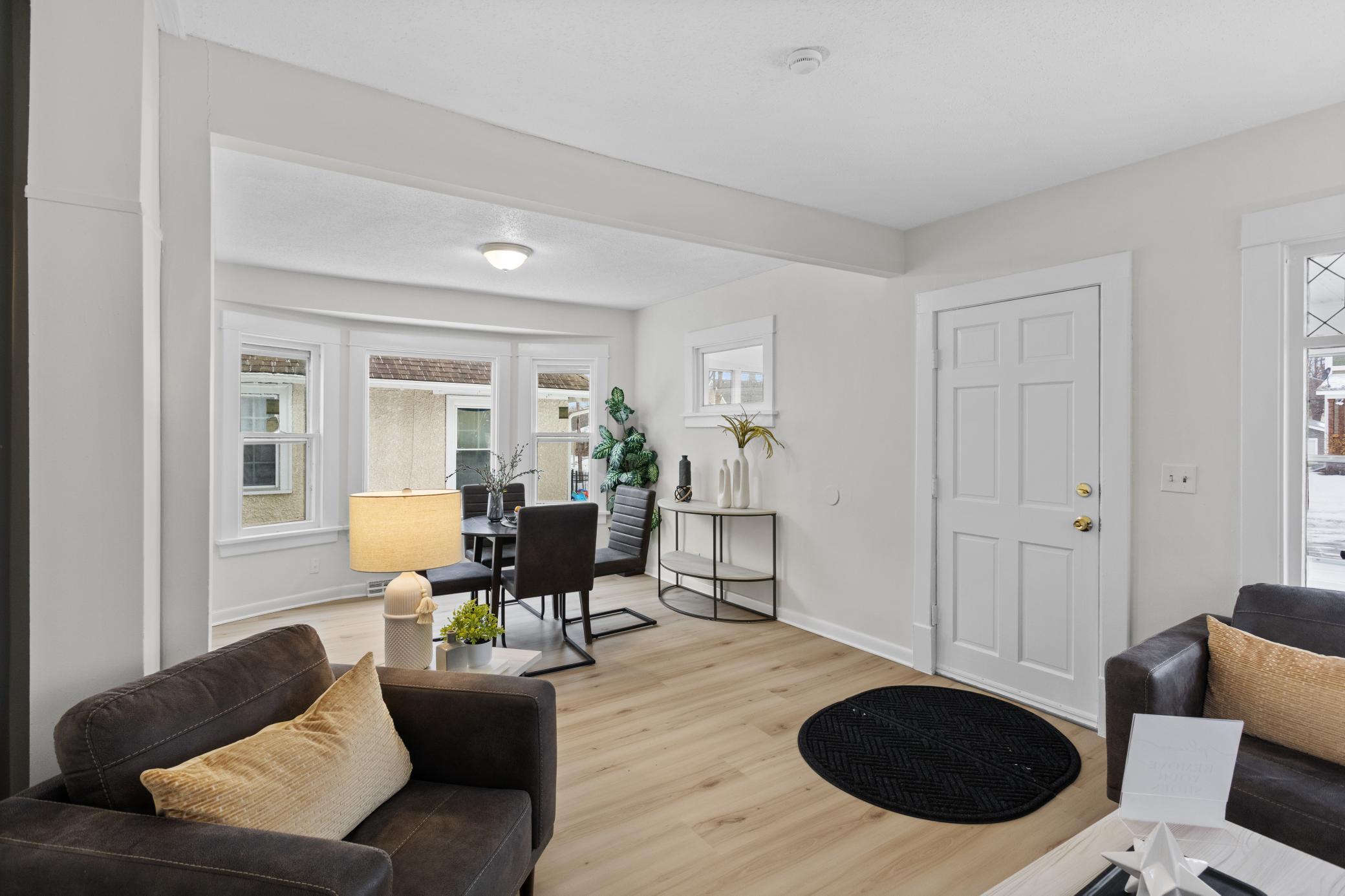 2024 Queen Avenue N, Minneapolis MN 55411