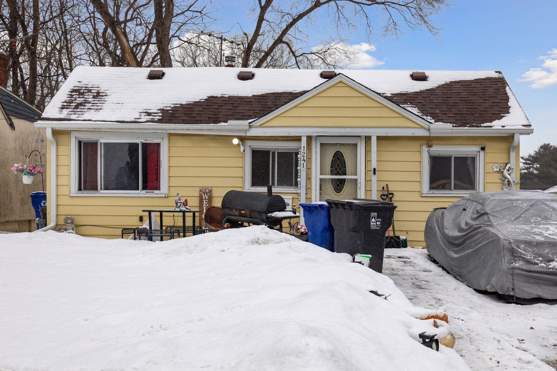 1241 Barclay Street, Saint Paul MN 55106