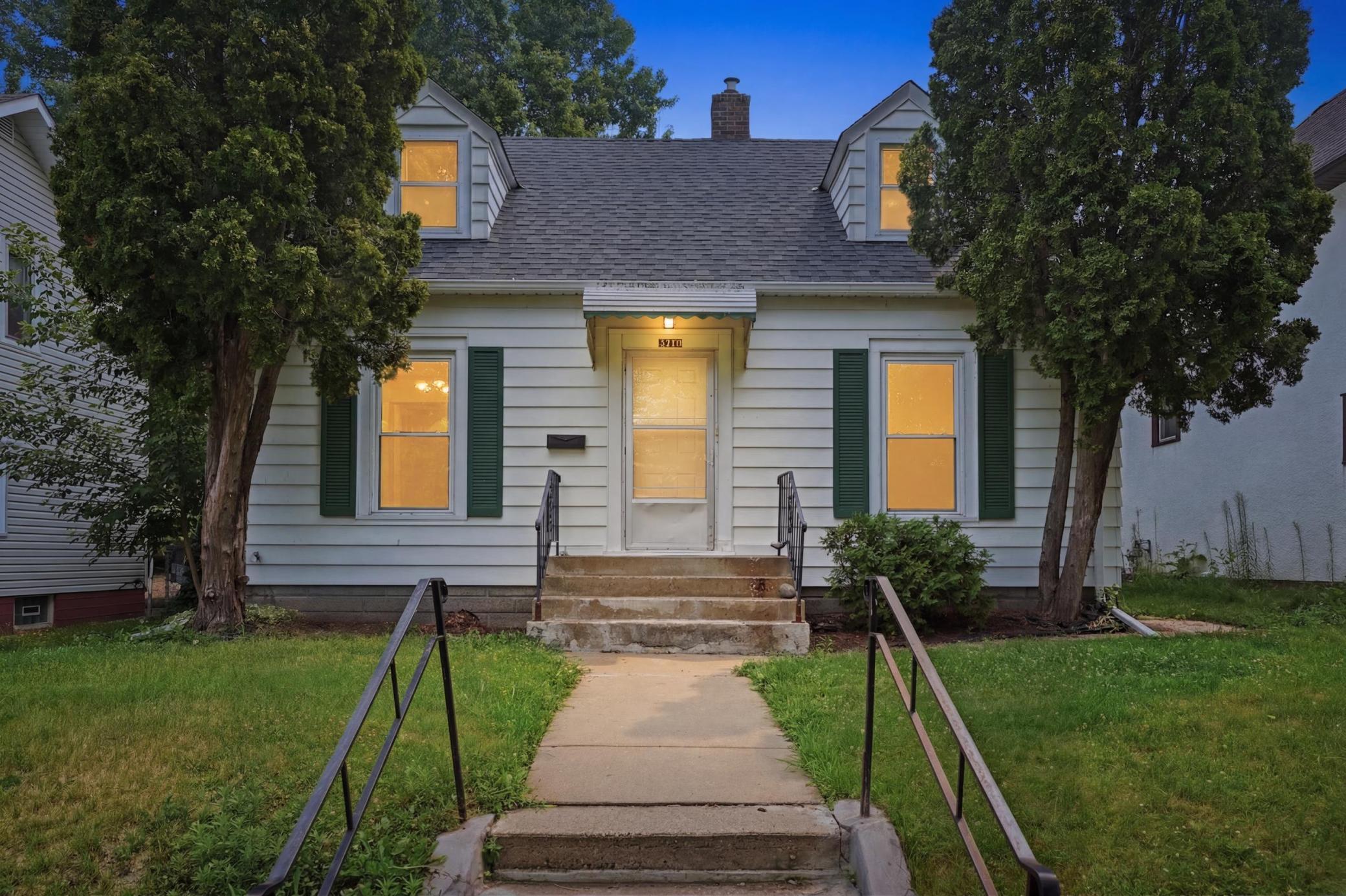 3318 Irving Avenue N, Minneapolis MN 55412