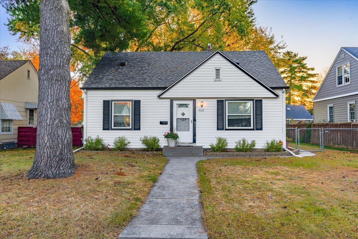 4522 Thomas Avenue N, Minneapolis MN 55412