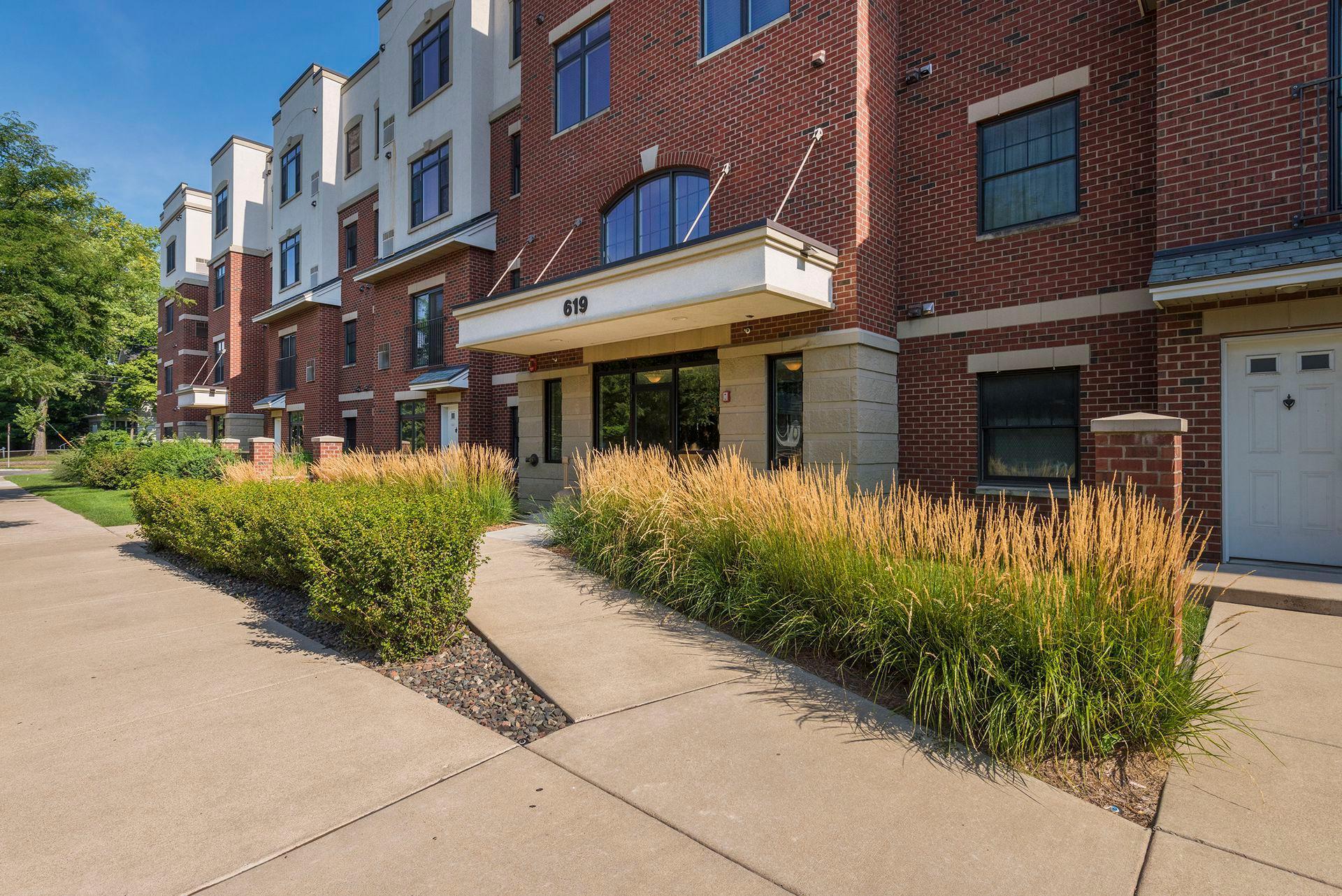 619 8th Street SE Unit 409, Minneapolis MN 55414