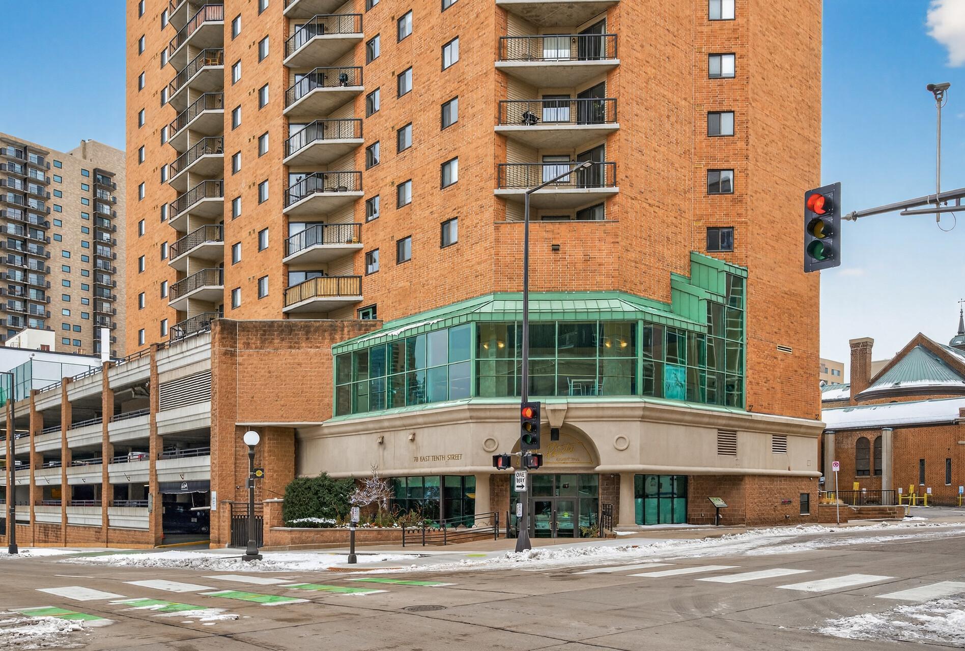 78 10th Street E Unit 401, Saint Paul MN 55101