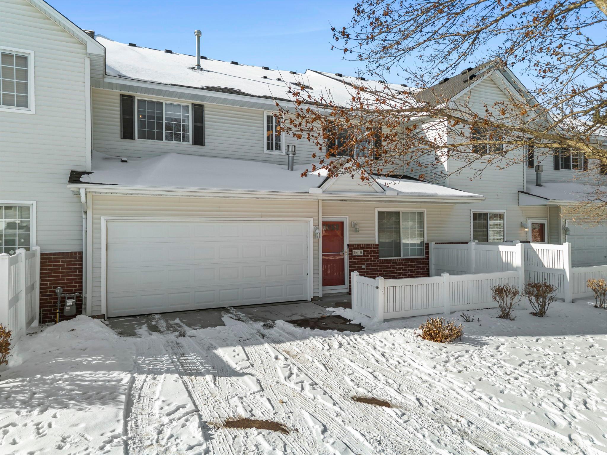 3001 Juniper Lane Unit H, Woodbury MN 55125