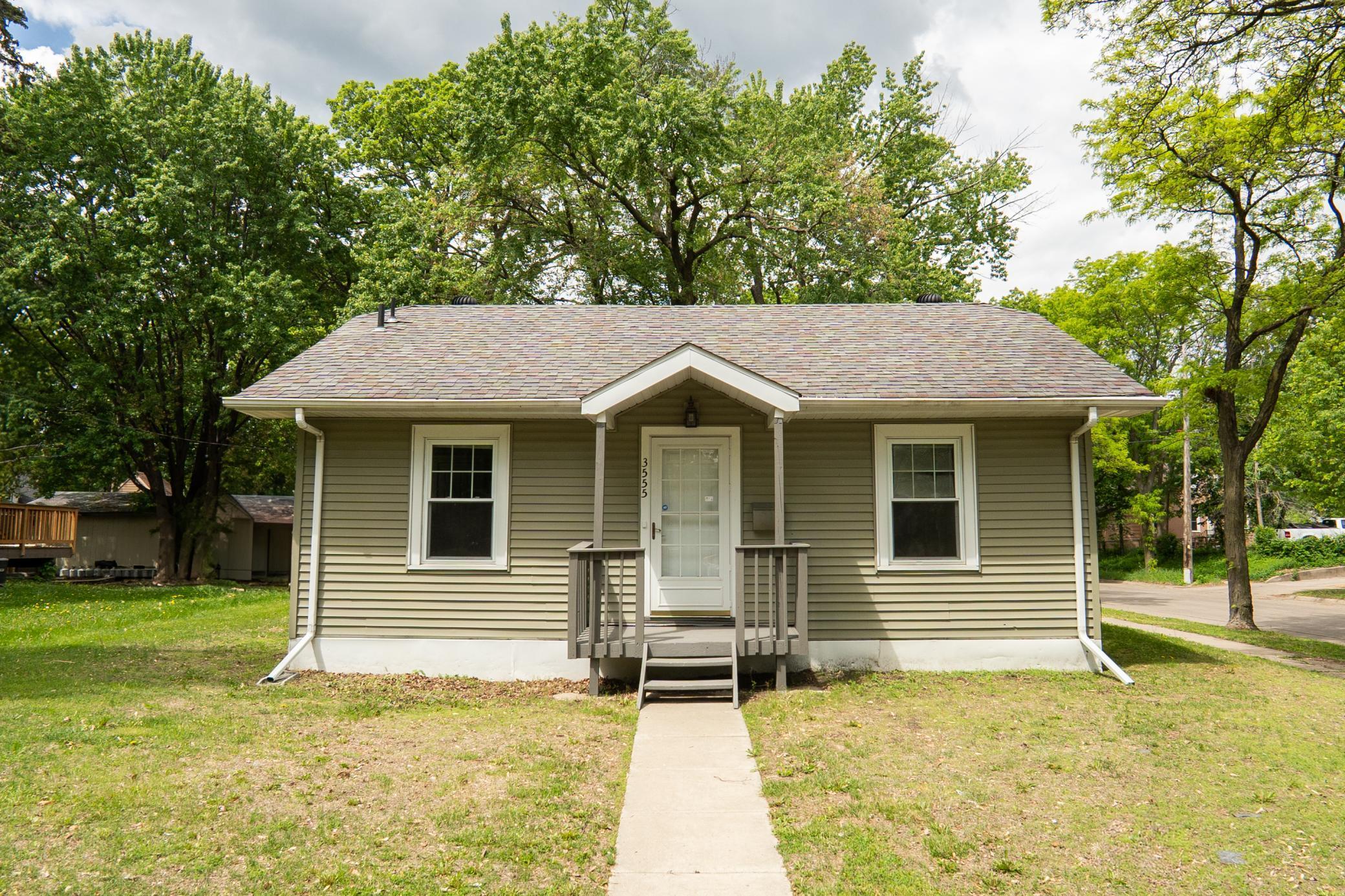 3555 Queen Avenue N, Minneapolis MN 55412