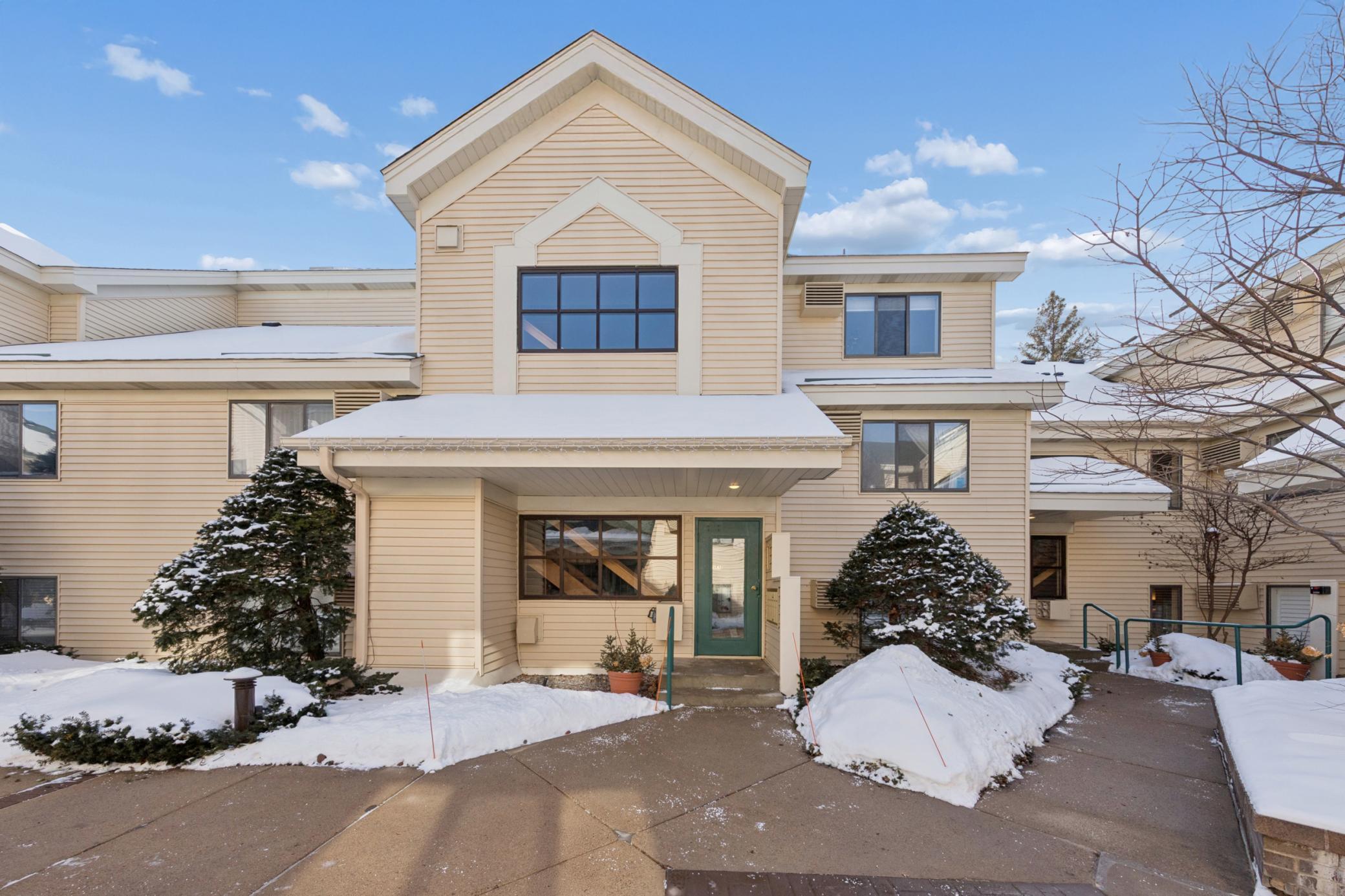 7606 York Avenue S Unit 7208, Edina MN 55435