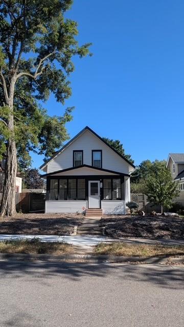 2718 Sheridan Avenue N, Minneapolis MN 55411