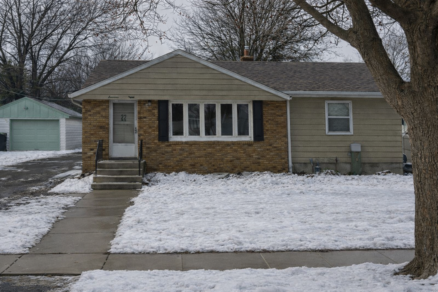 1728 Orange Avenue E, Saint Paul MN 55106
