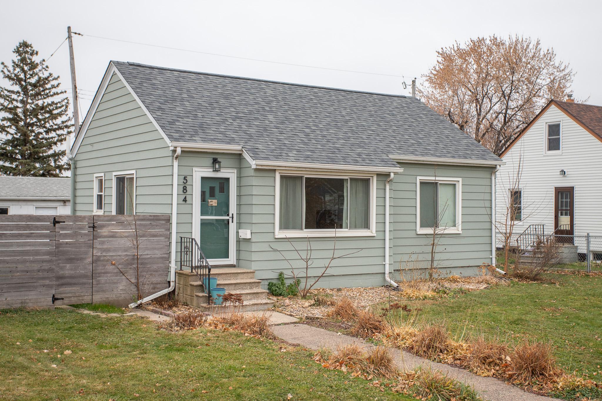 584 Pelham Boulevard, Saint Paul MN 55104