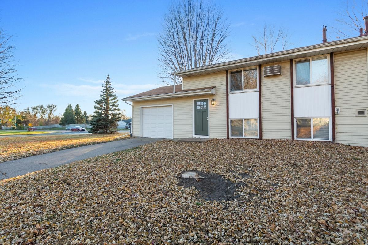 1076 Sibley Street S, Shakopee MN 55379