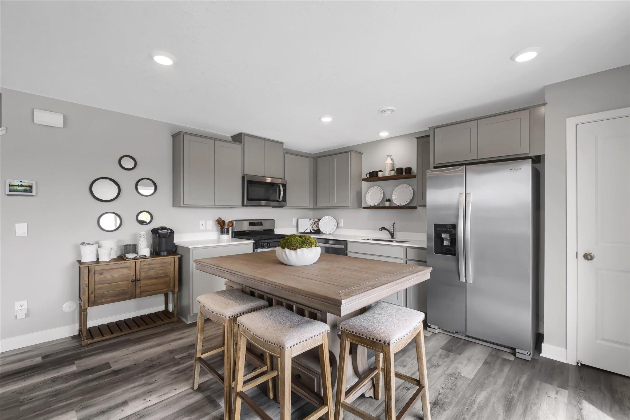 2115 Highview Ridge Court, Shakopee MN 55379