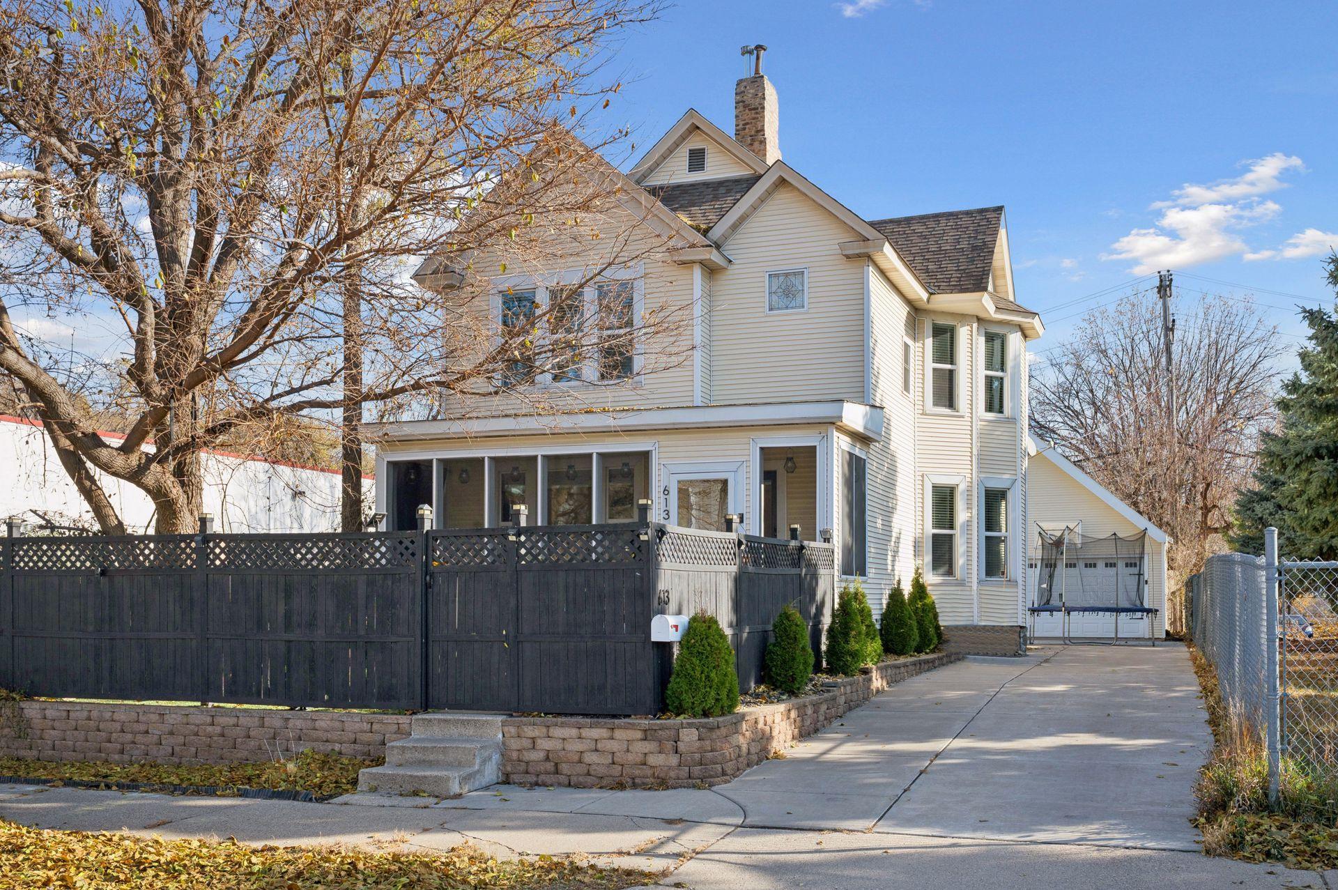 613 Harrison Street NE, Minneapolis MN 55413