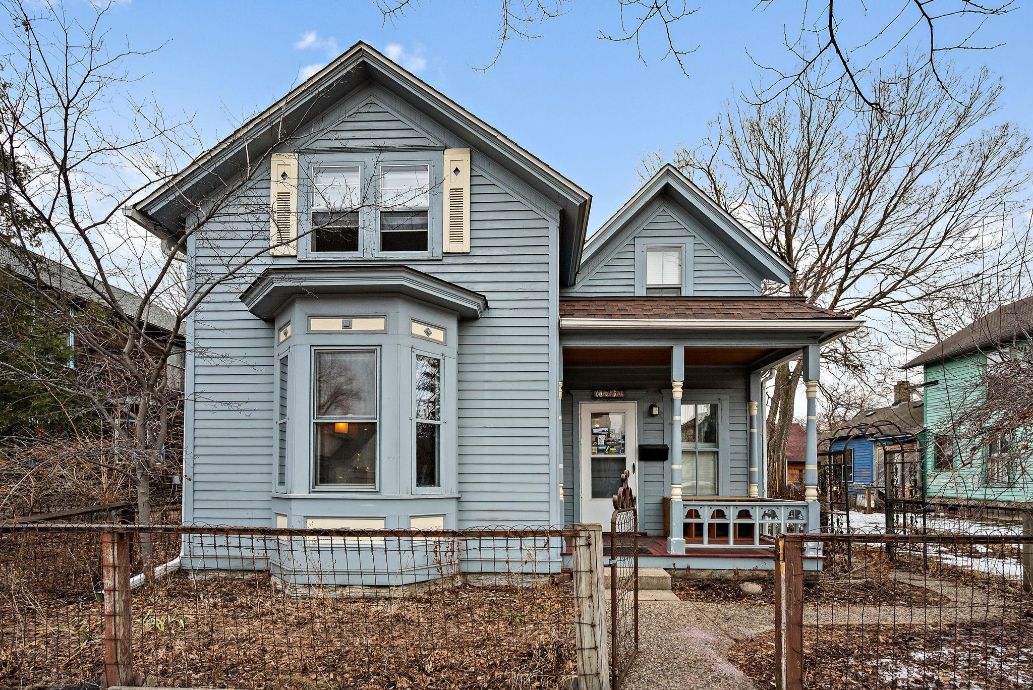 2523 16th Avenue S, Minneapolis MN 55404