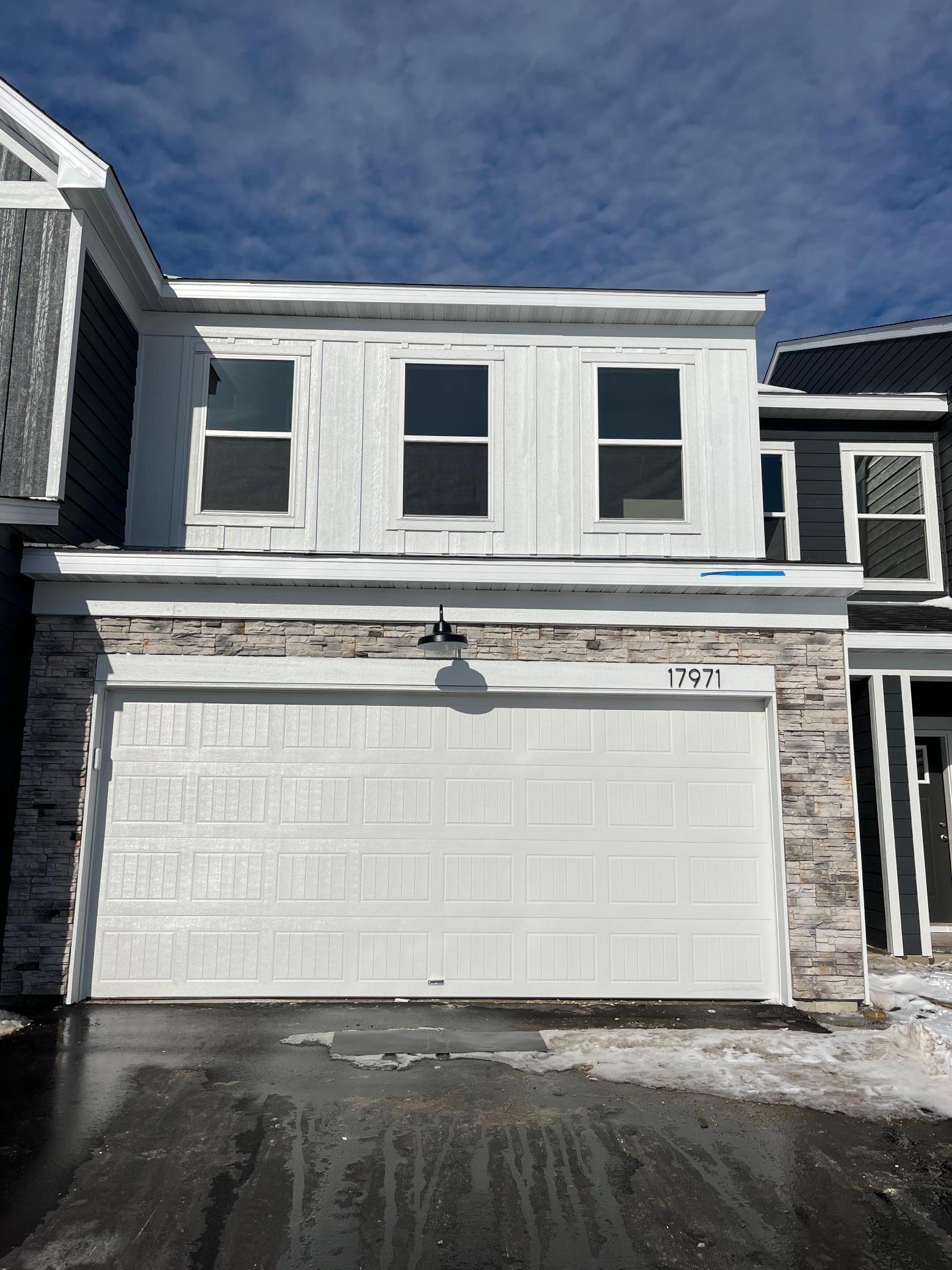 17971 Genoa Drive, Lakeville MN 55044