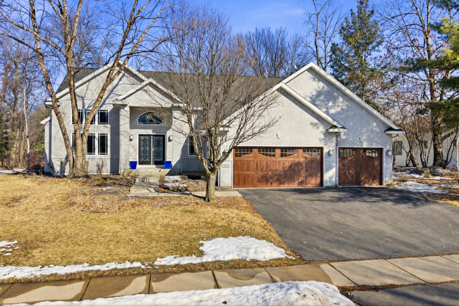 7424 Taylor Drive, Savage MN 55378