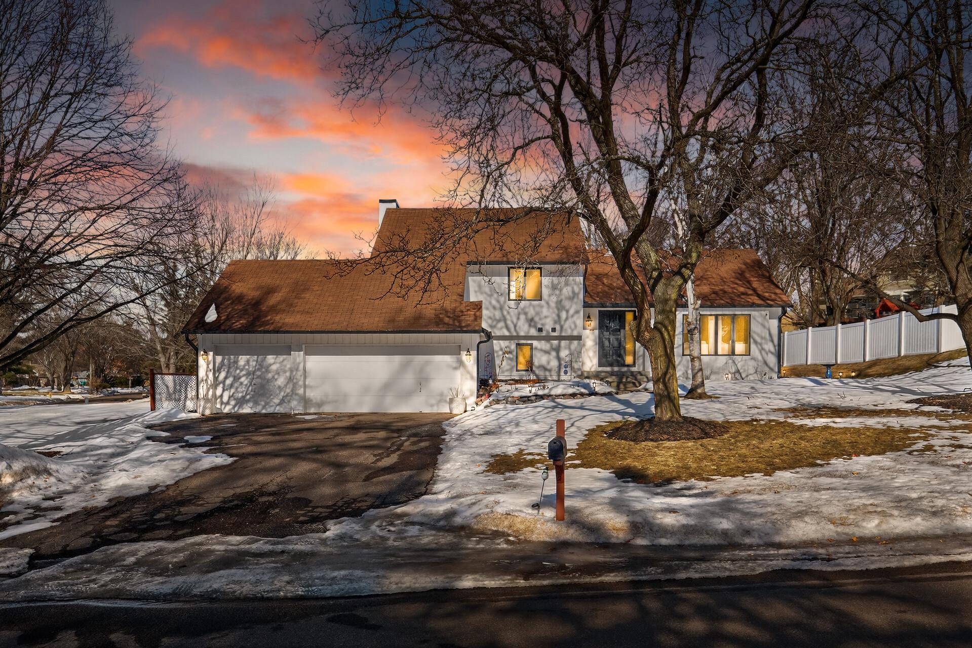 11820 45th Avenue N, Plymouth MN 55442