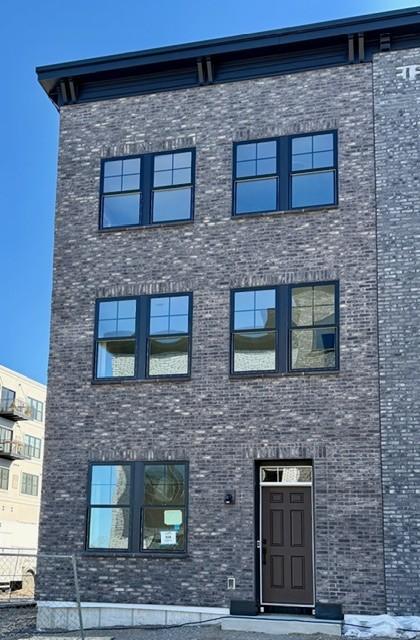 838 Woodlawn Avenue, Saint Paul MN 55116