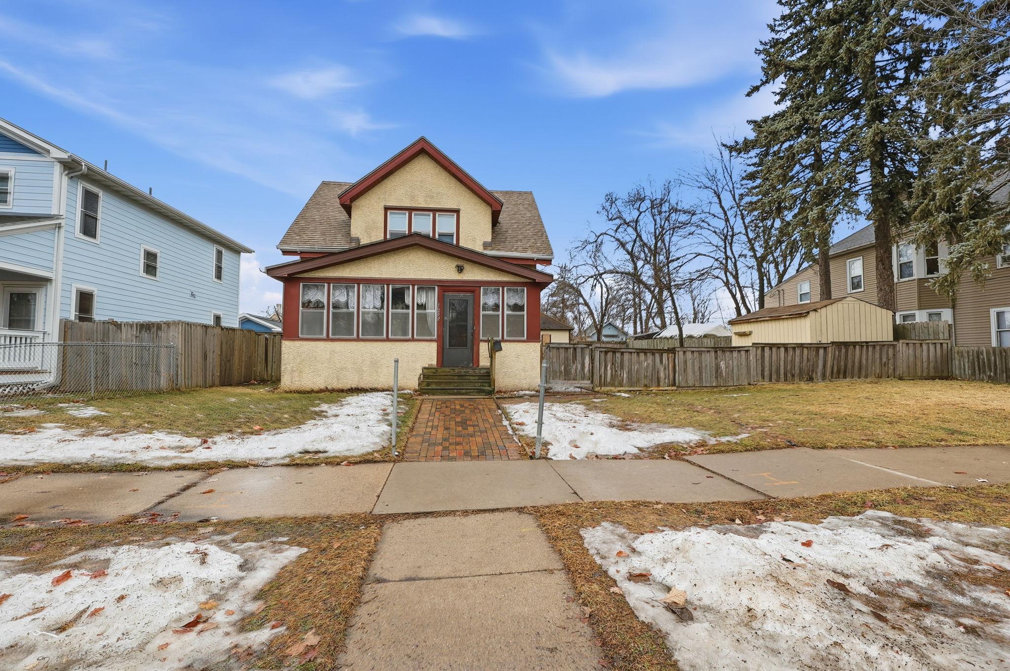 1092 Sims Avenue, Saint Paul MN 55106