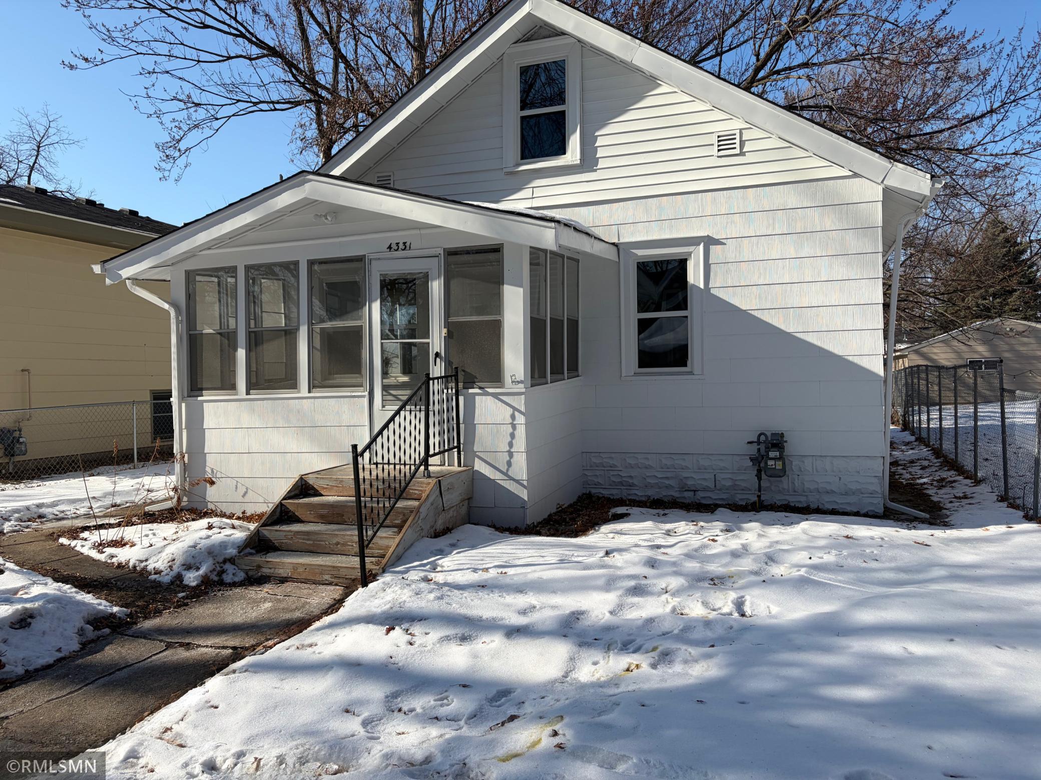 4331 James Avenue N, Minneapolis MN 55412