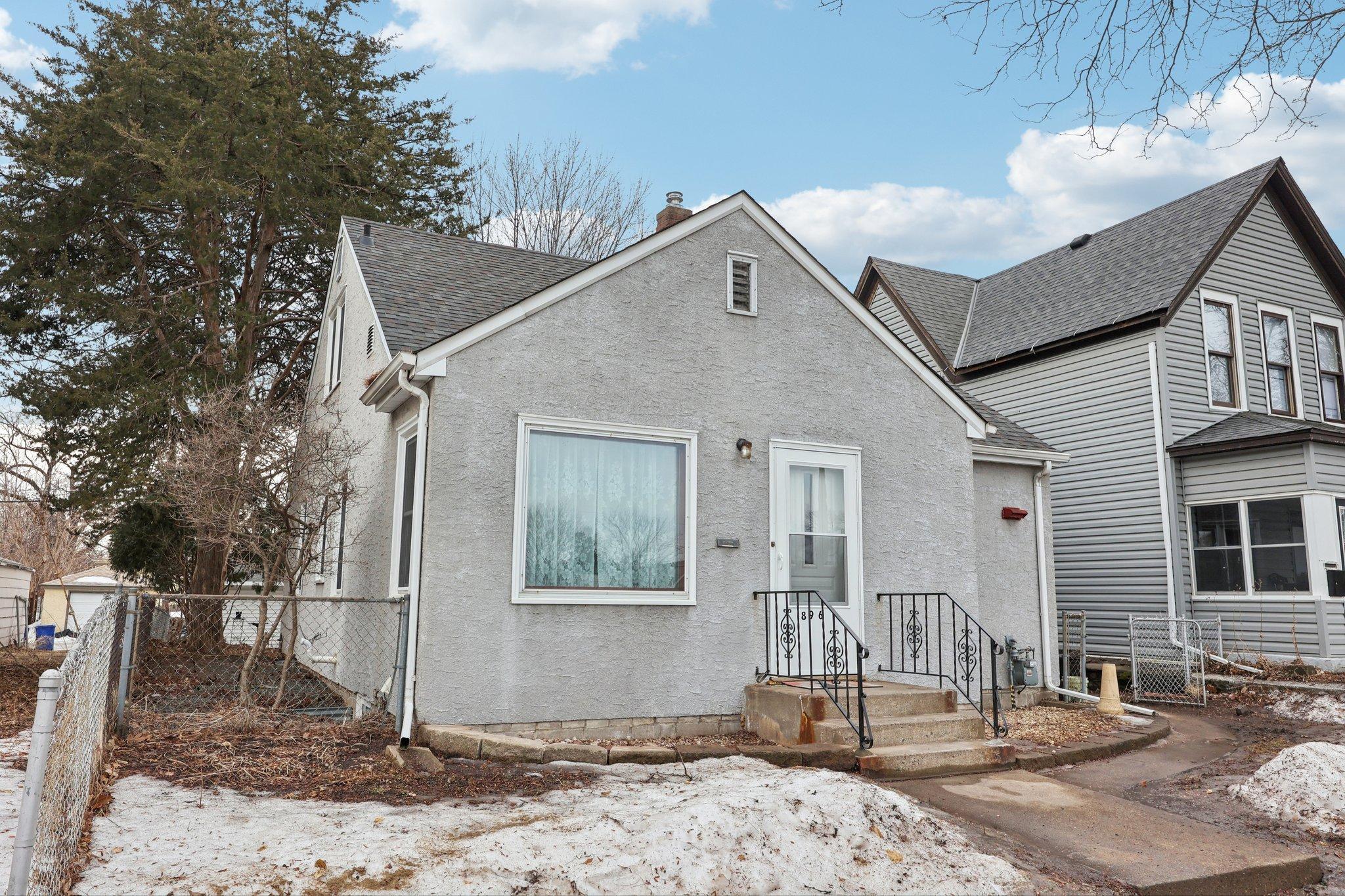 896 Jessamine Avenue E, Saint Paul MN 55106