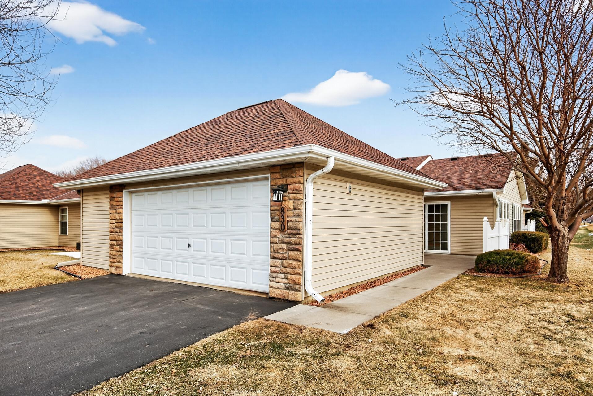 830 Roundhouse Street, Shakopee MN 55379