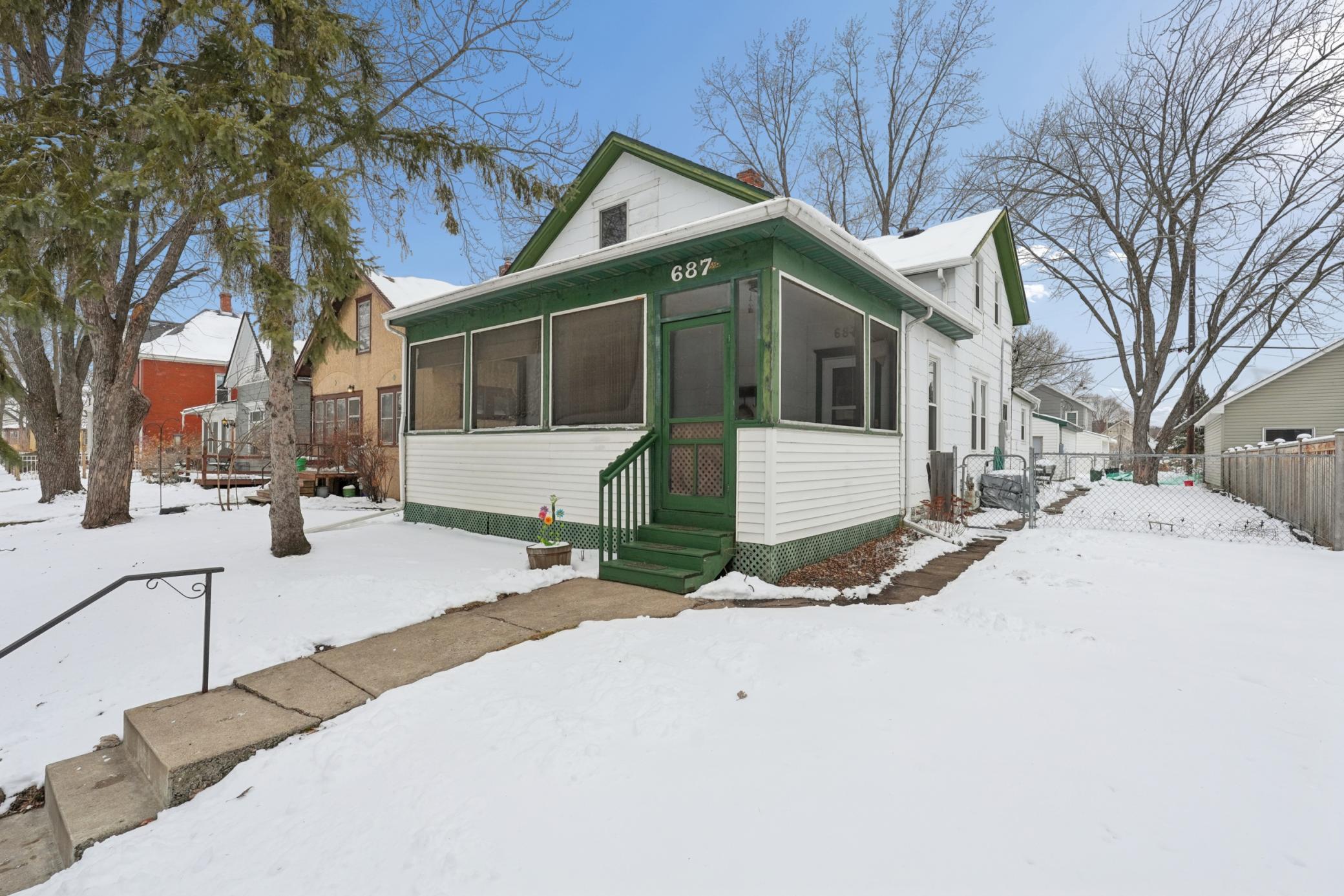 687 Tuscarora Avenue, Saint Paul MN 55102