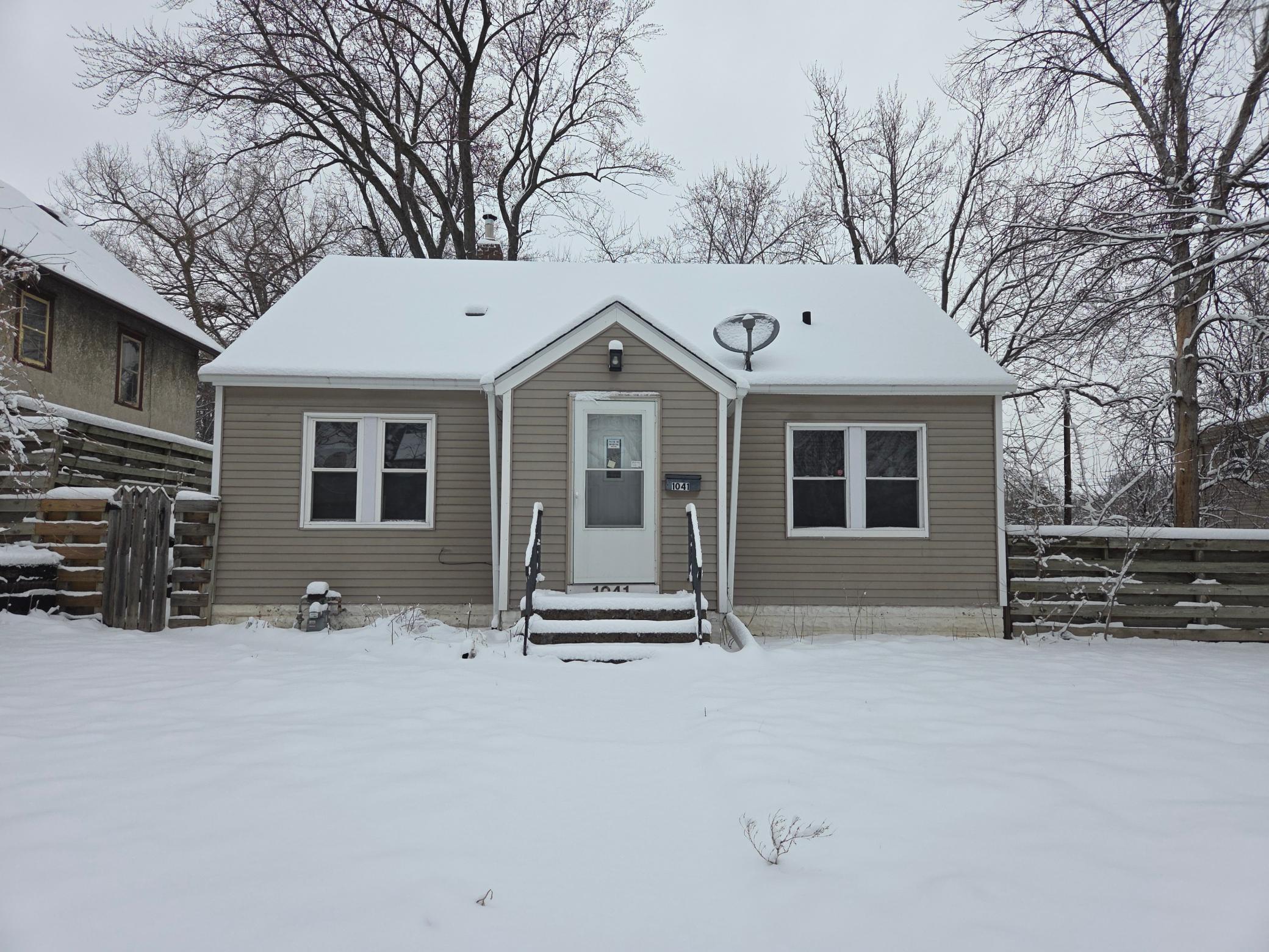 1041 6th Street E, Saint Paul MN 55106