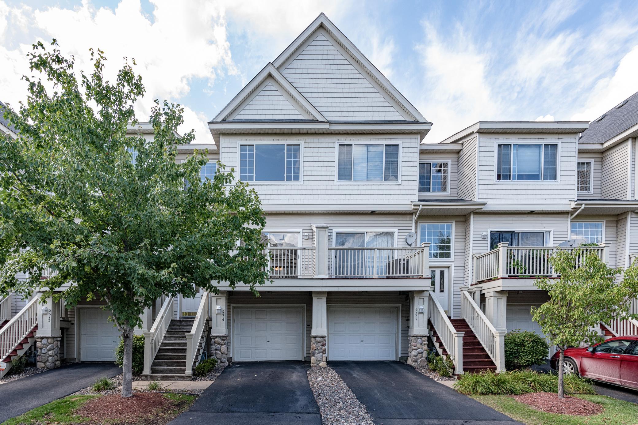 2315 Eagle Trace Lane, Woodbury MN 55129