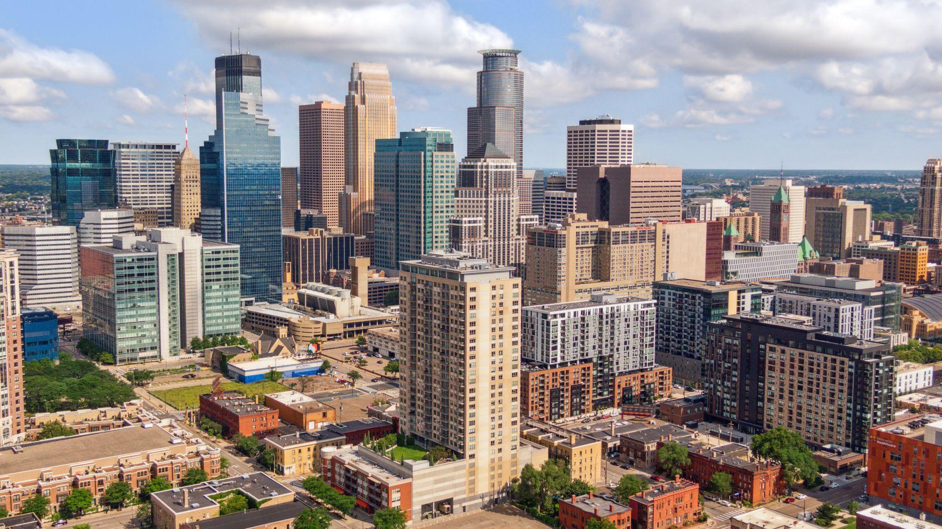 929 Portland Avenue Unit 902, Minneapolis MN 55404