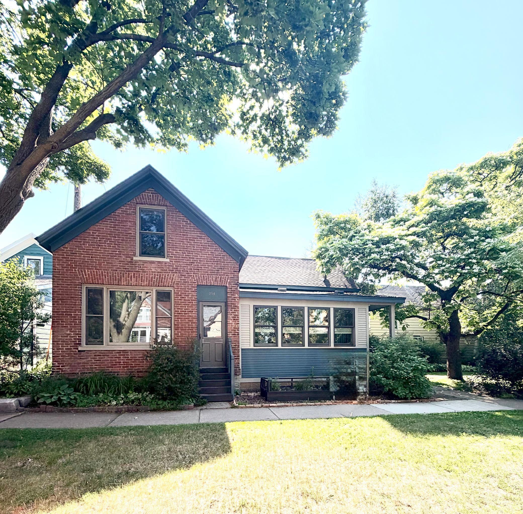 254 Western Avenue S, Saint Paul MN 55102