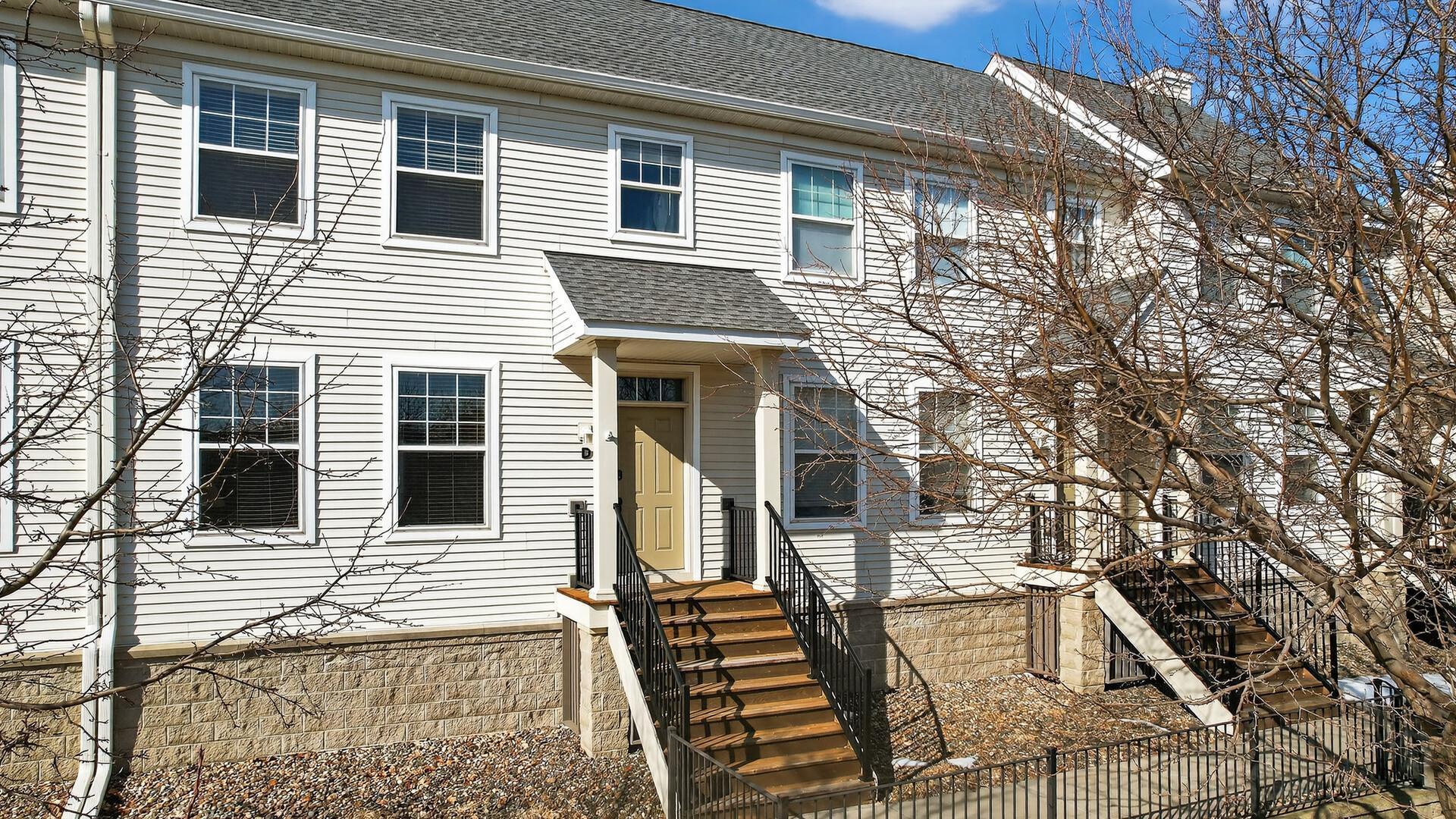 11323 Davenport Circle NE Unit D, Blaine MN 55449