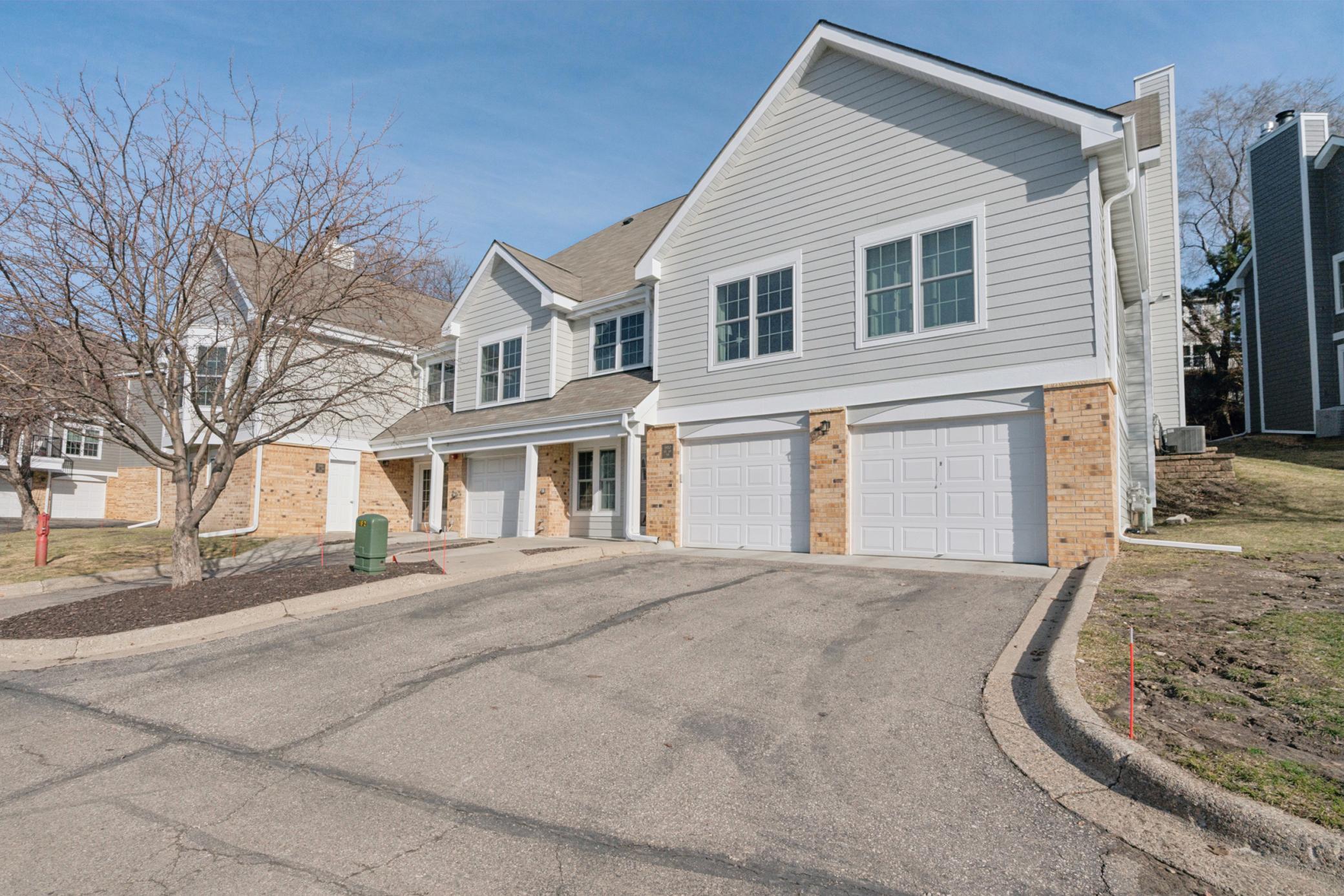 5980 Chasewood Parkway Unit 102, Minnetonka MN 55343