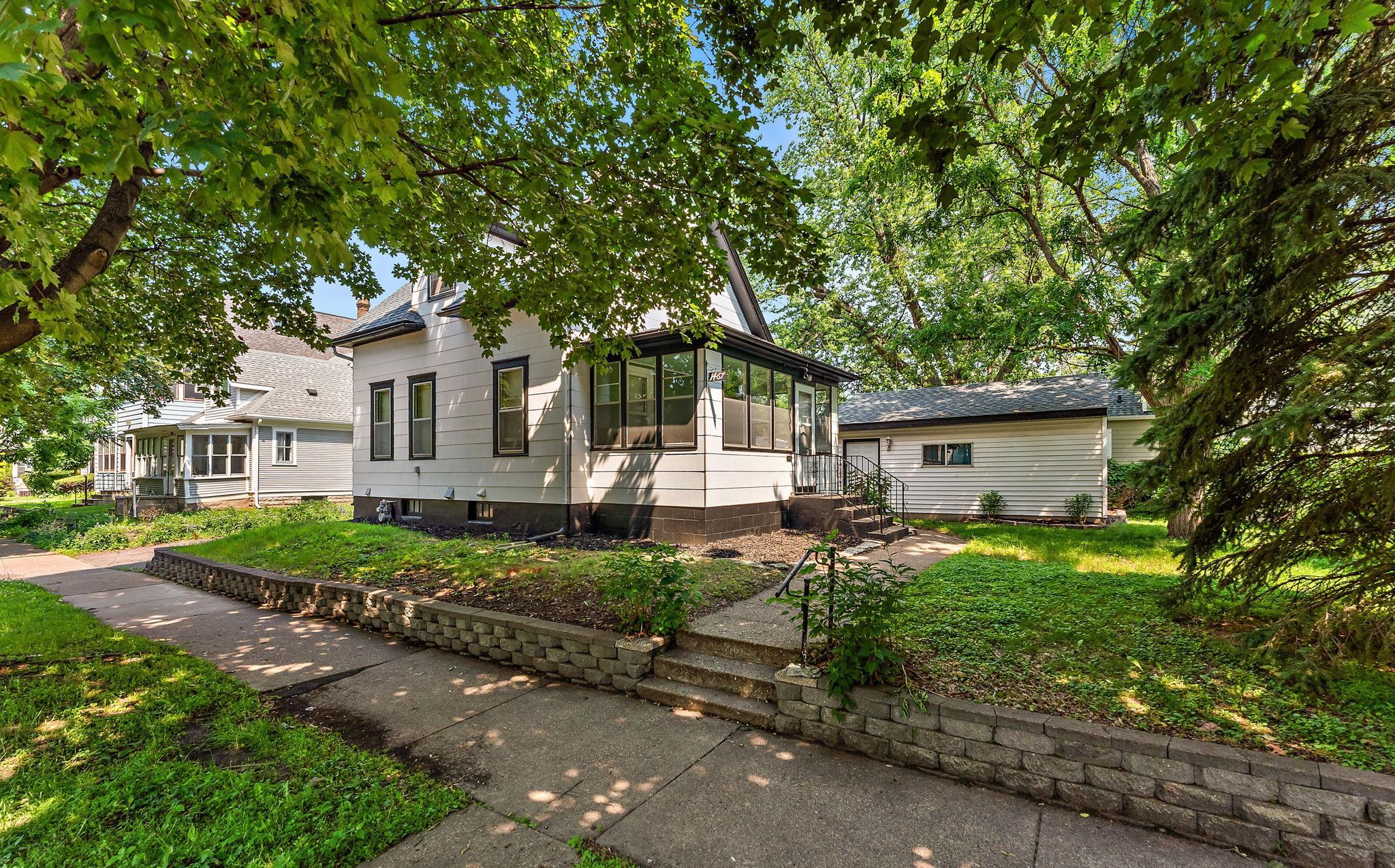 1467 Charles Avenue, Saint Paul MN 55104
