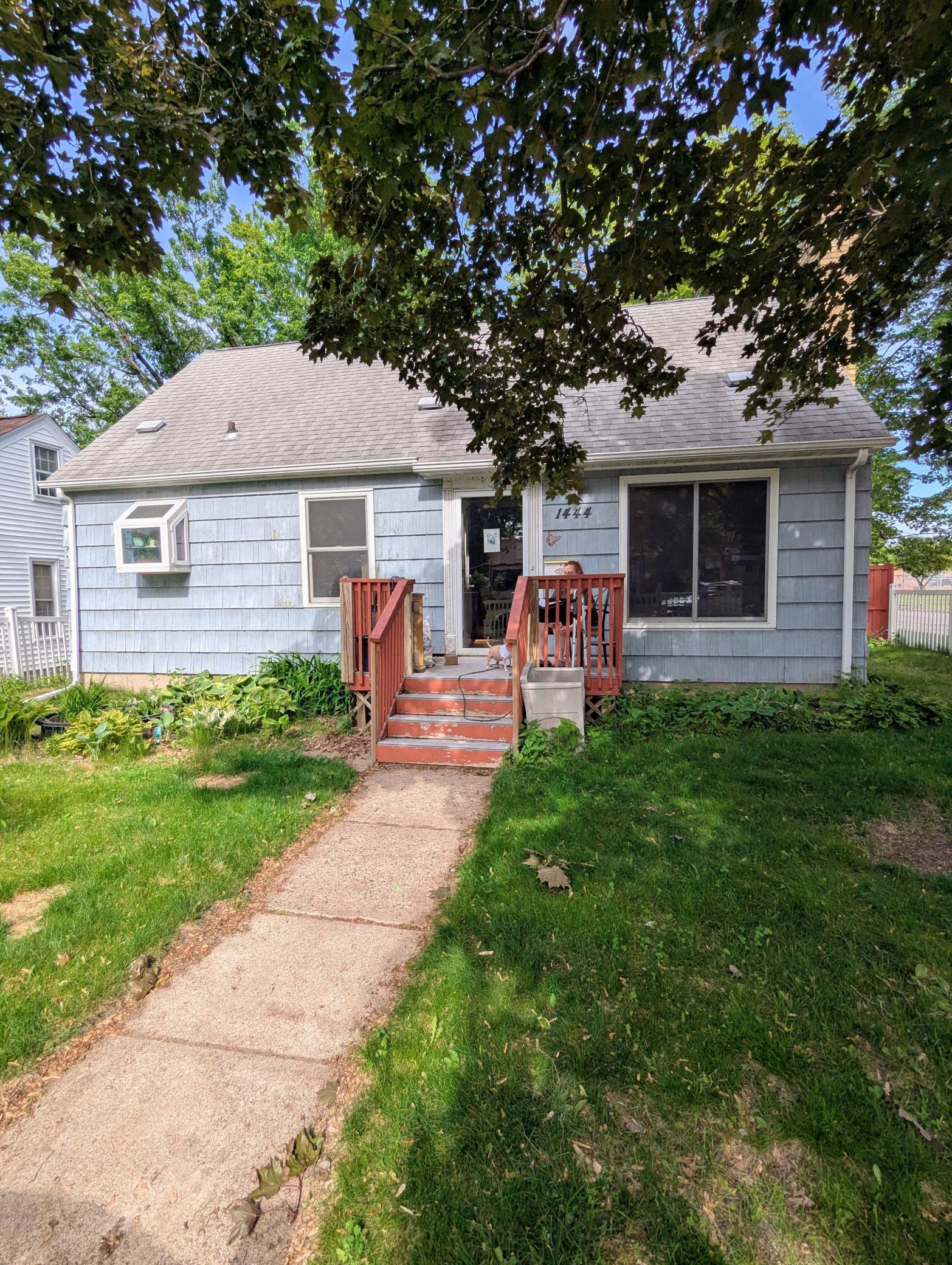 1444 Saint Albans Street N, Saint Paul MN 55117
