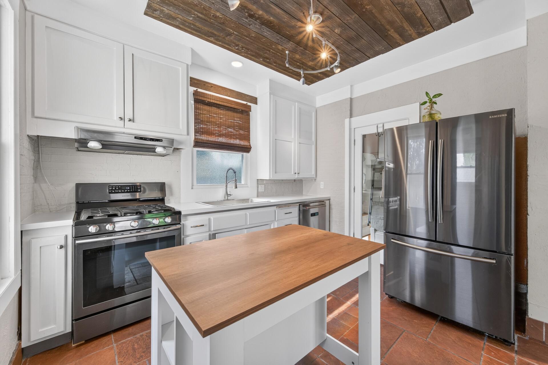 913 E 39th Street, Minneapolis MN 55407