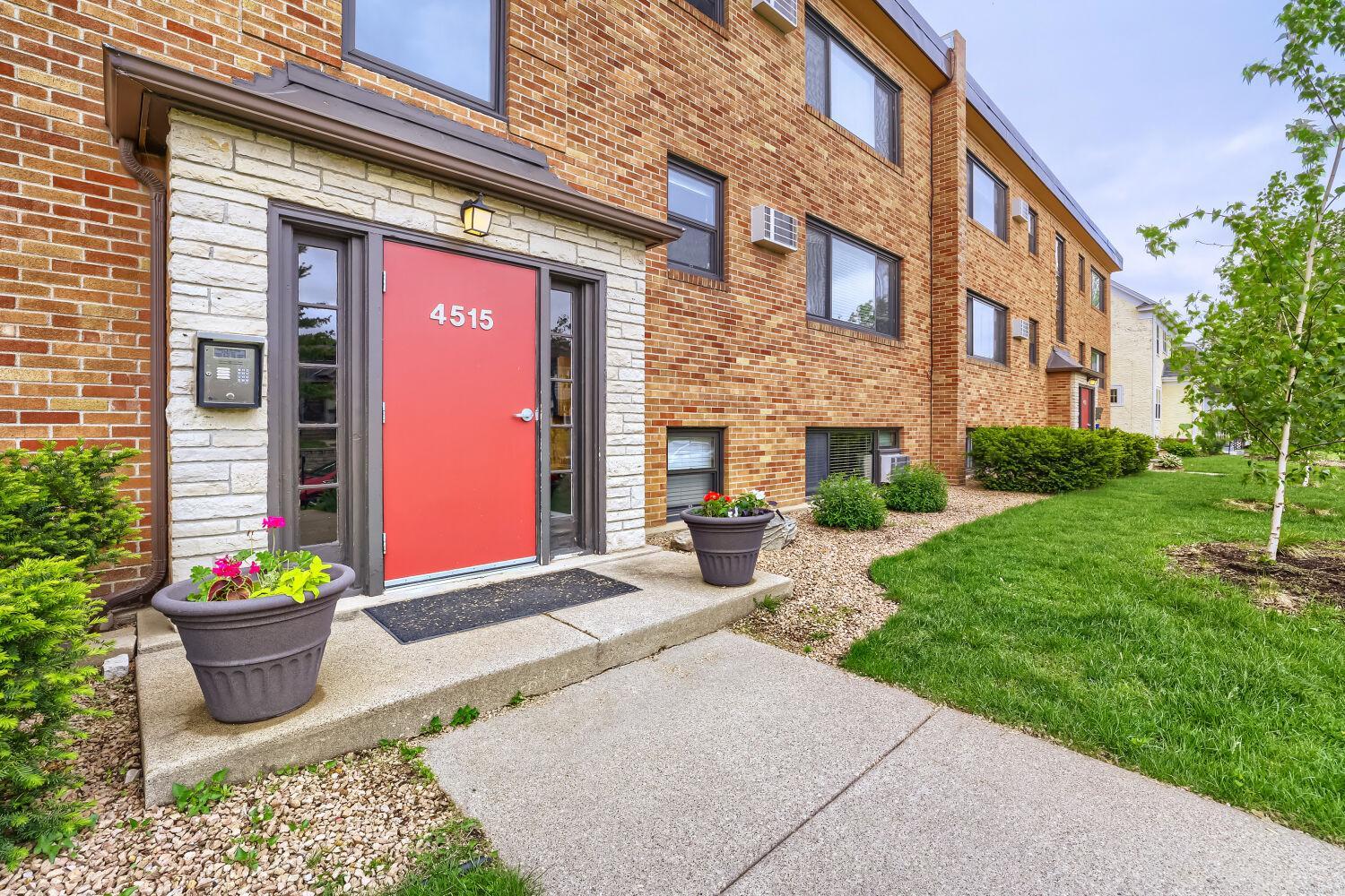 4515 Grand Avenue S Unit 103, Minneapolis MN 55419
