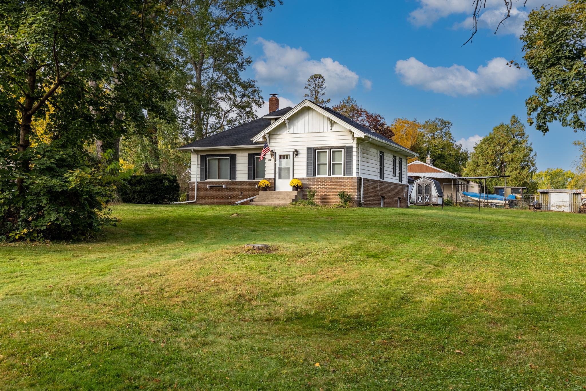 1443 Hazelwood Street, Saint Paul MN 55106