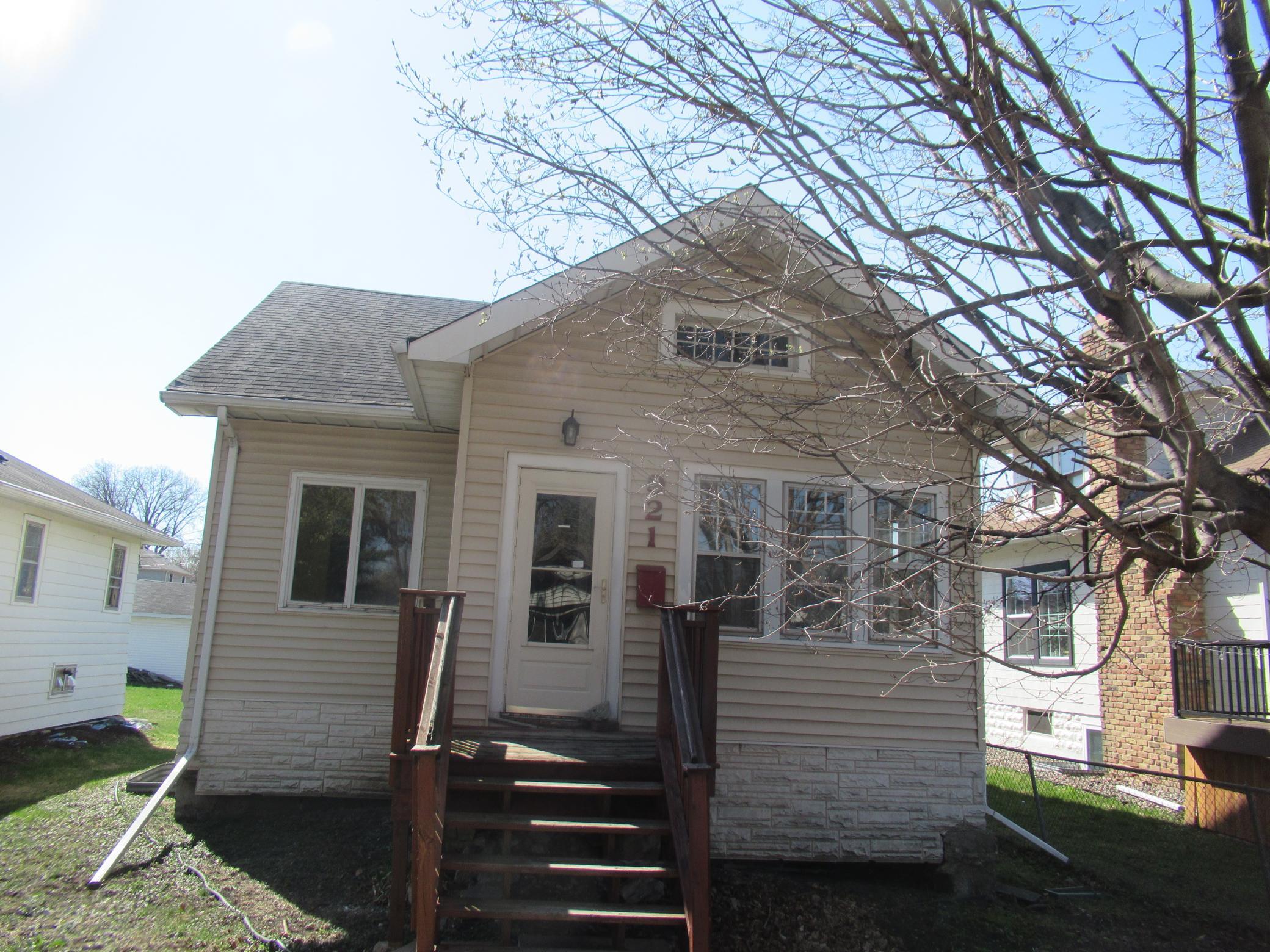921 20th Avenue SE, Minneapolis MN 55414