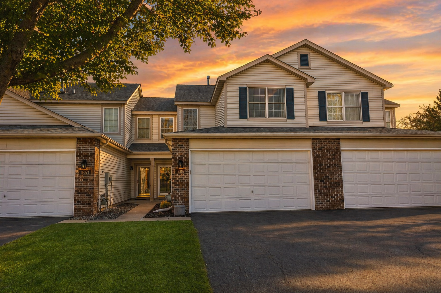 16369 Javari Court, Lakeville MN 55044