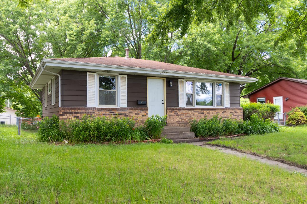 1557 Dale Street N, Saint Paul MN 55117