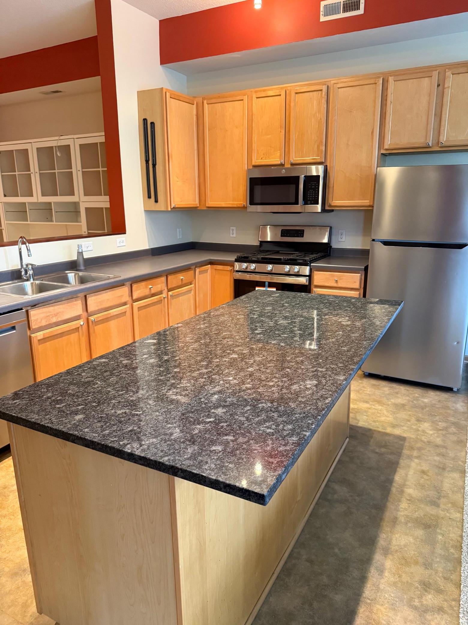 2650 University Avenue W Unit 101, Saint Paul MN 55114