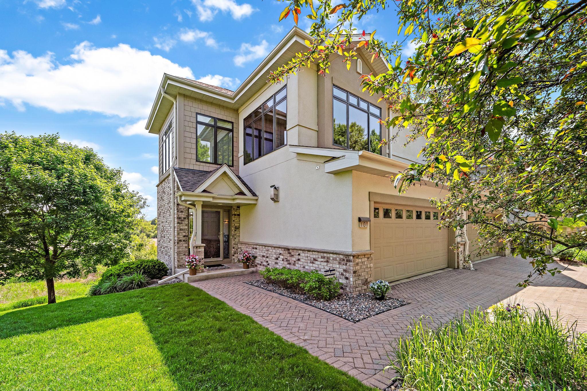 101 Willoughby Way E, Minnetonka MN 55305