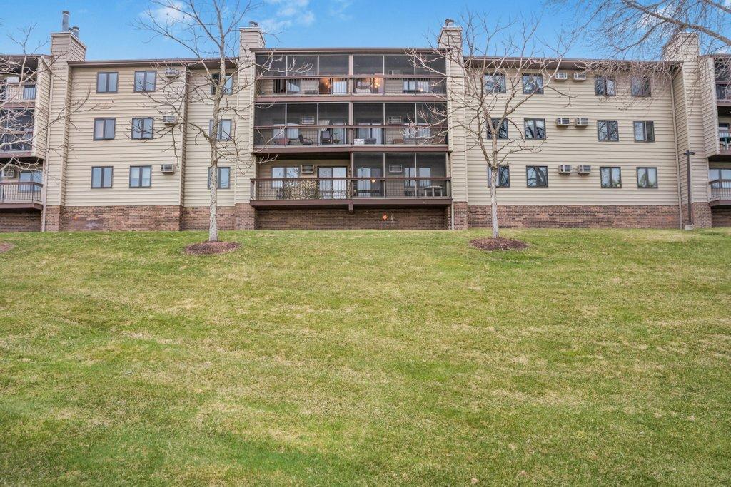 4350 Trenton Lane N Unit 308, Plymouth MN 55442