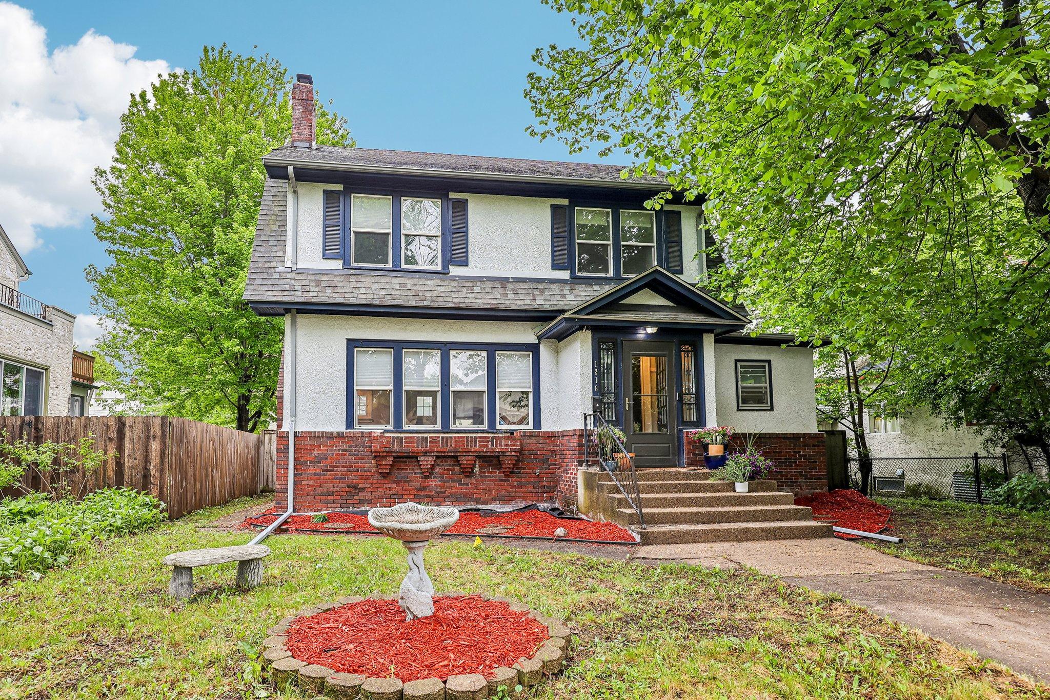1218 Queen Avenue N, Minneapolis MN 55411